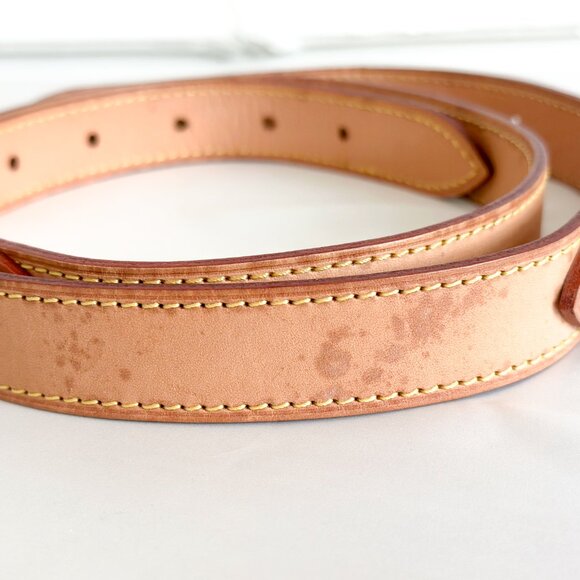 Louis Vuitton Baggy Shoulder Strap - Picture 10 of 16